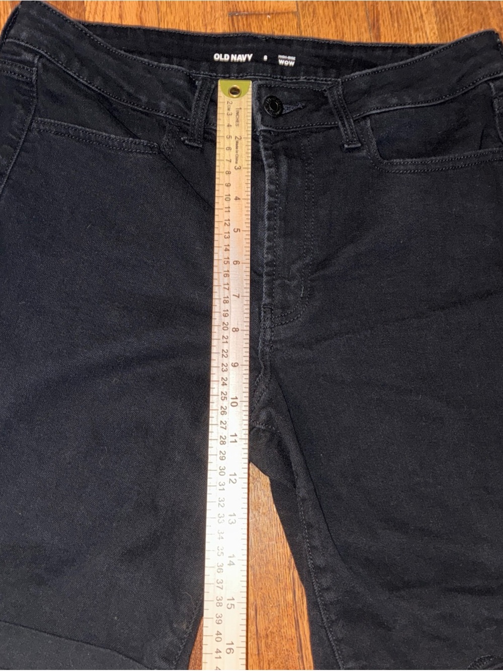 Old Navy Black Women's Bermuda Shorts - Cuffed Hem - Picture 6 of 10